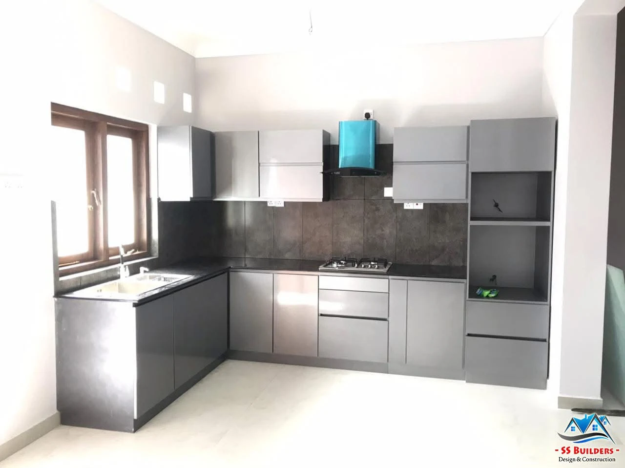 contemporary-residence-thigaly-modern-kitchen
